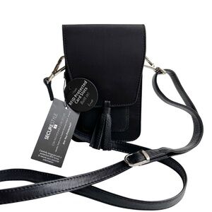 NWT K.Carroll Card Holder Crossbody Designed with RFID Protection in Black